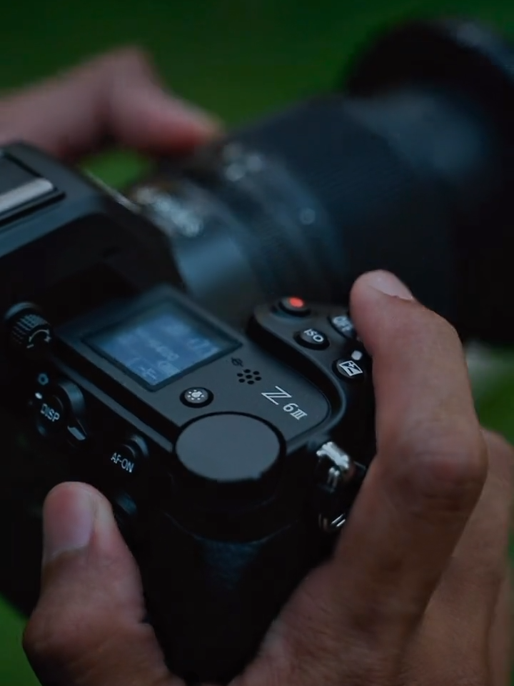 📸 Join #NikonCreators Jonathan Mohan as he unboxes the new Nikon Z6III and captures stunning shots of Singapore! 🌆  Witness the Z6III's low-light prowess, vari-angle LCD touch screen, and the world's brightest EVF at 4,000 nits. ✨  Don’t miss this adventure and see why the Z6III is essential for every photographer and videographer!  #NikonSG #NikonZ6III #Z6III #FYP #Unboxing #Singapore