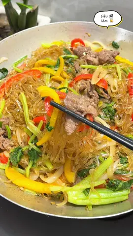 Miến dong xào mà cũng ngon nữa , hay do mình dễ ăn ha 👩‍🍳#cucmothua #xaykenh #ancungtiktok #miendongsoinho 