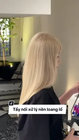 Với các mái tóc có quá nhiều khuyết điểm, BTC vẫn quan niệm ưu tiên sức khoẻ tóc là trên hết, không cố gắng tẩy hoặc làm đến mức hoàn hảo về mặt nhìn để rồi về sau tóc đứt gãy, hư tổn nhiều, khó làm lại 🖤 #btchairstudio #hottrend #tẩynhuộm #tẩytoc #nhuộmtóc #màunhuộmđẹp #màu_thời_trang #tẩy bạch kim không hỏng tóc #blondehair #nhuộmbạchkim #tẩynốichân 