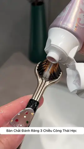 Bàn chải đánh răng 3 chiều