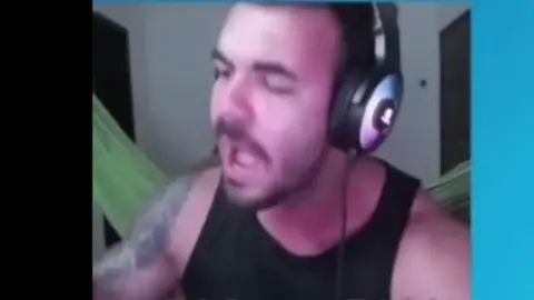 devia ter uma lei.