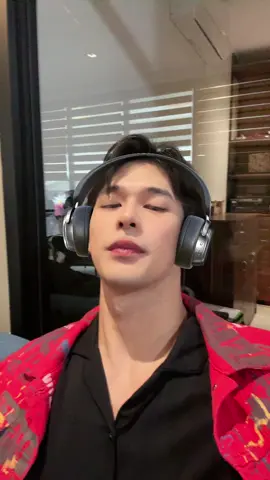 Cute song by @Evan Tan ❤️❤️❤️❤️ Stream ‘Prettiest Girl’