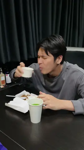 Oo! Nakakapagod din talaga minsan mag isa. Ikaw maglilinis, ikaw maglalaba at ikaw din ang magluluto. Buti nalang may bago ngayon sa foodpanda, ang Meal For One, low meal price inclusive of just 15 pesos delivery fee. Tama ka jan sa naiisip mo, ginawa to ng foodpanda para sating mga strong independent people! Yey! #foodpandaph #FPMealForOne