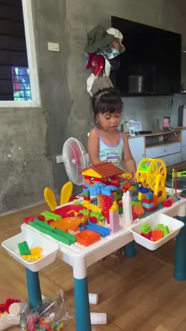 Deseved mo ito anak ko ❤️ love na love ka ni mommy at daddy 🥹 #gifts #toddler #toddlermom #buildingblocks #tableandchair #fyp 