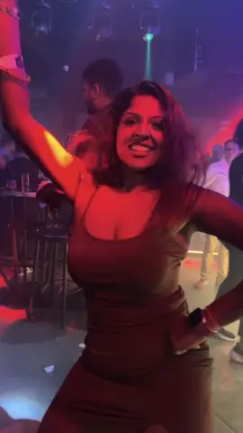 Lets kickstart the weekend in style! #magicworldsg #nightclub #indianclub #liveband #indianmusic #southindian #singapore #nightlife #fyp #foryou #july2024 #weekend #party #drinks #bottlepromos 