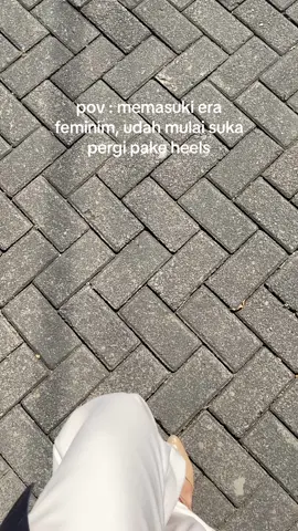 suka bangett klo kemana-mana pake heels, jadi lebih keliatan elegan 🫶🏻✨ #fyp #eleganlooks #fypシ゚viral #heels 