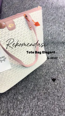 My bag is my quotient for style. #totebag #tascantik #rekomendasi #fashiontiktok #fyp #fypシ゚viral 