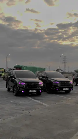 Permisi suhu ijin lewat fyp #innovareborn #toyota #fyp #fypシ゚viral #innova2gd #reborn #2gd #pro7 #pro7autolightning #innovamodifikasi #innovadiesel #sewamobilmalang #jfluxury #dieselpower @Hello Panda 🐼 