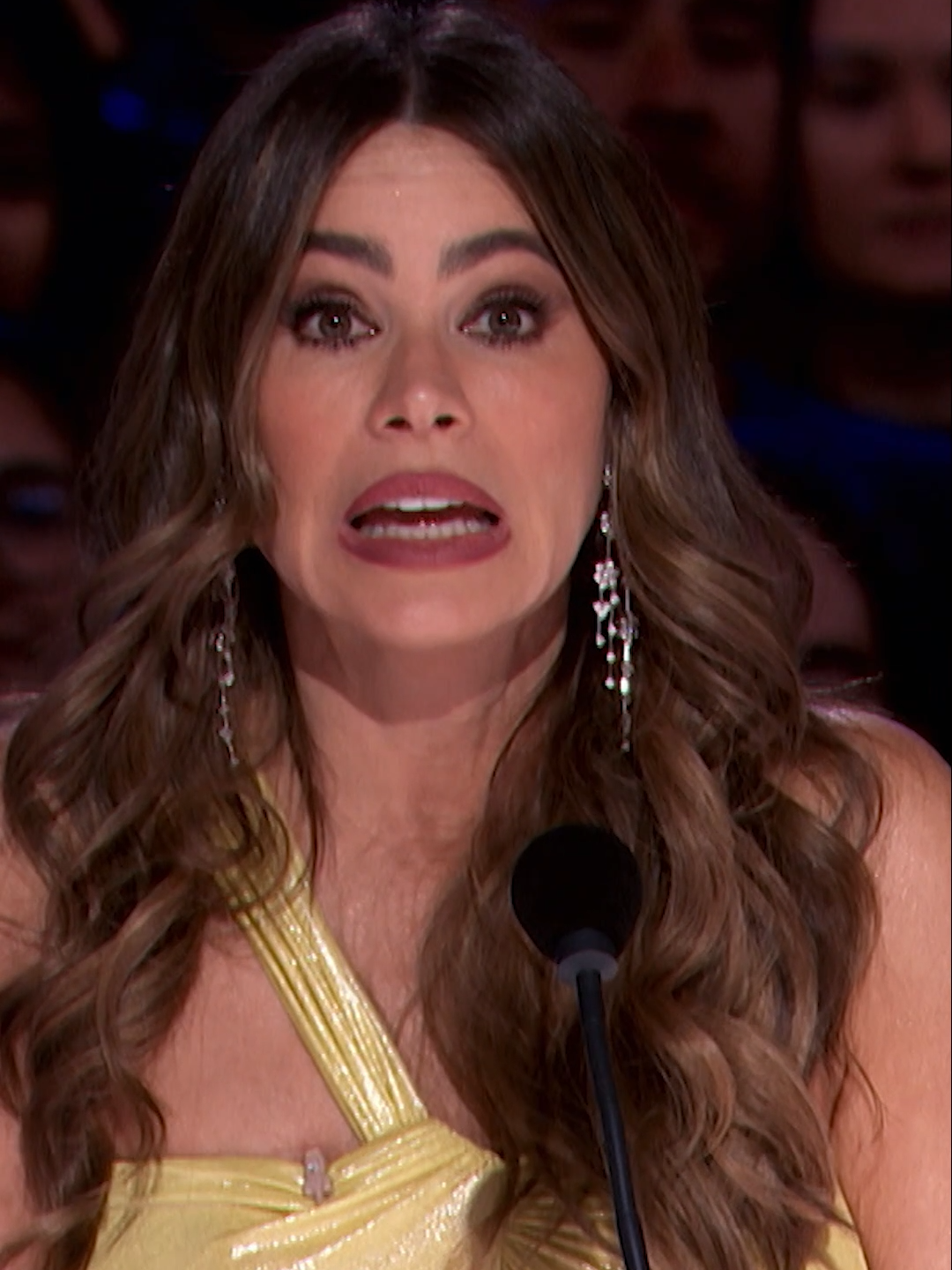 You Can't See Her, But She Can See You! Olive The Invisible Magician SPOOKS The America's Got Talent Judges! #agt #americasgottalent #magic #horror #ghosts #sofiavergara