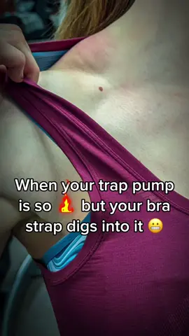 Any other women have this problem? 🤔 #pumped #trappump #gains #swole #thestruggleisreal #braproblems #relatable #womenwholift #trapmuscles #fitfam #musclepump #gymproblems #girlswholift #fitchick