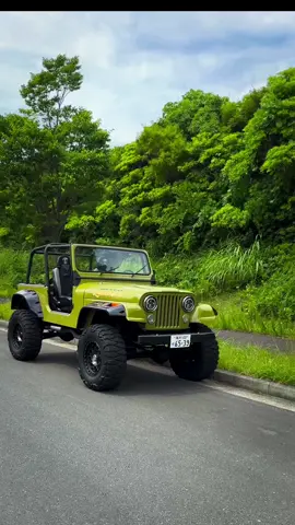 AMC jeep CJ7 1980 ▪︎customize ・fiber body ・front and rear Dana44ホーシング ・リアホーシング6inchストレッチ ・前後レースランナーコイルオーバーサス14inch ・ファイナルギア4.56 ・front and rear OXデフロック ・GenRight ガソリンタンク ・ YJ door ・ YJ TOP ・ YJ Raul gauge ▪︎タイヤ Nitto Mud Grappler 35×12.5 R17 ▪︎ホイール KM545 TREK / SATIN BLACK #jeep #jeeplover #jeeps #jeepcj7 #offroad #4wd #cars 