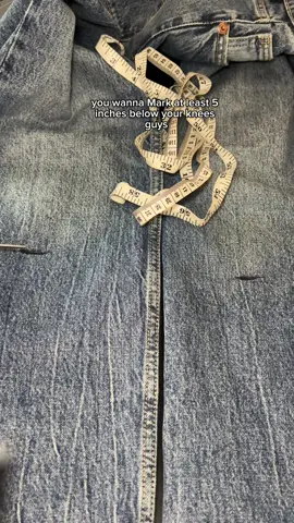 Honestly loving the 3/4 trouser trend. It just makes sense ! Enjiy the turorial.  #fyp #sewingtiktok #sewingtutorial #easysewing #easysewingproject 