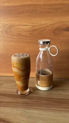 Beat the heat with this refreshing blend of iced coffee ☕️🧊✨ Get this blender for 60% OFF — FREE shipping worldwide + FREE Recipe E-book! Link in b10😍🤌🏽 #summersale #summerdrinks #coffee #icedcoffee #breakfast #healthyfood #healthy #aestheticbreakfast #breakfastlover #veganbreakfast #healthybreakfast #raspberry #mango #smoothie #tiktokmademebuyit #amazonfinds #trendingreels #reelsviral #foryou #trending #breakfastaesthetic #food #foodaesthetic #freshjuiceblender #bottleblenderplus #portableblender