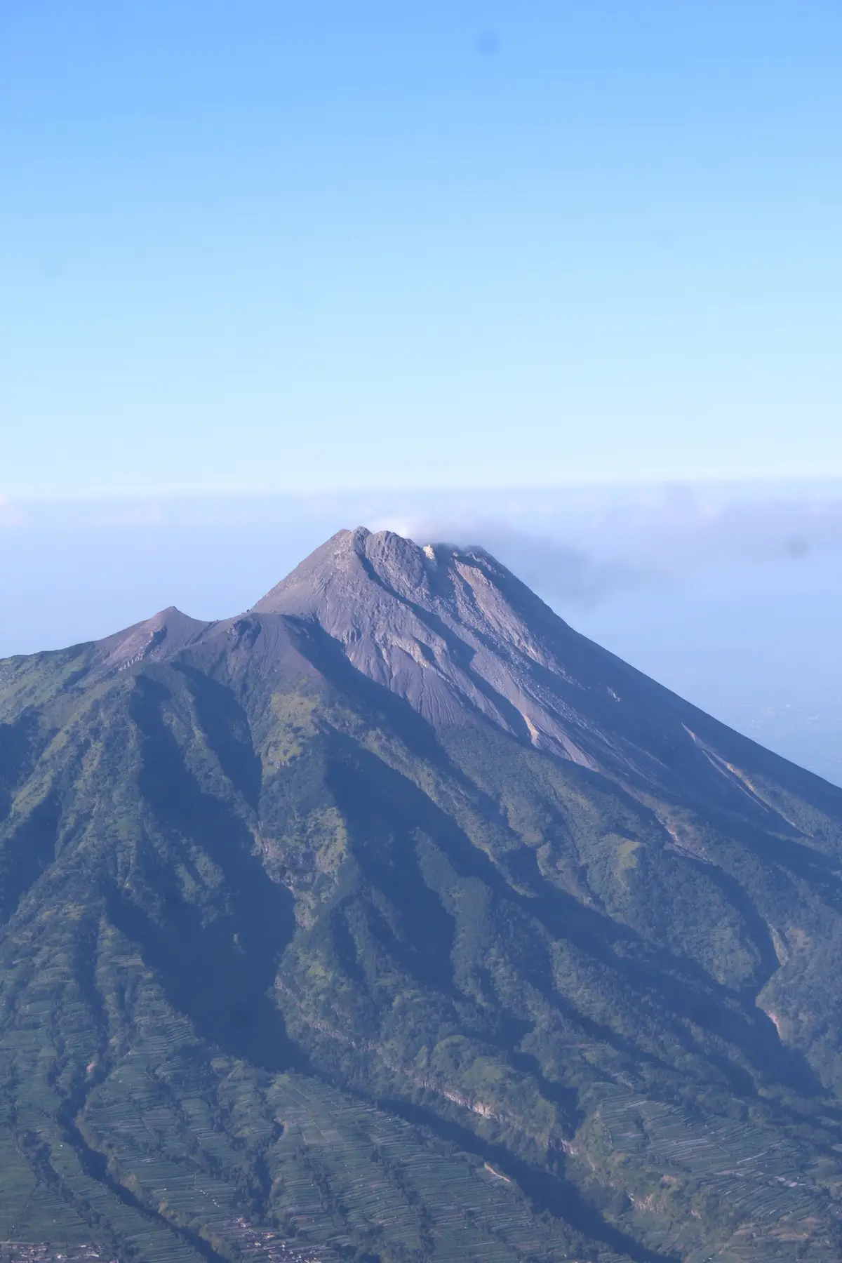 #wallpaper #gunungindonesia #merbabu #merbabuviasuwanting #merbabumountainview #merbabu3142mdpl #sabanasuwanting #fyp #fypシ゚viral #foryourpage #masukberanda 