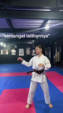 di suruh bikin inii😭🙏🏻#karateindonesia🥋🥊 #fyp #dojorenzo #karateindonesia #creatorsearchinsights 
