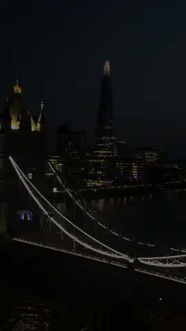 10pm #darkaesthetic #london #nightlife #aesthetic #fyp #foryou #foryoupage #city #Summer 