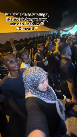 asyurrr😅 lama dah tak pos vtt joget #fyp #fypシ #fypage #fypviral #penaribawahkhemah💃🕺 #joget #kakijoget01 #kakigogo #explore #penghiburbawahkhemah🎶🎵 #jogetbawahkhemah✅ #jogetlambak #kendurikahwin #fypdongggggggg #content #funfun #🤣 #spanand #serojaband💃💃 