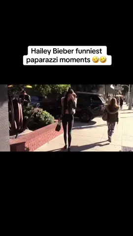 My favorite Hailey and paparazzi moments 🤣🤣 #haileybieber #haileybaldwin #justinbieber #selenavshailey #selenaandhaileydrama #selenahaileydrama #selenagomez #paparazzimoments #jelena #viral #fyp