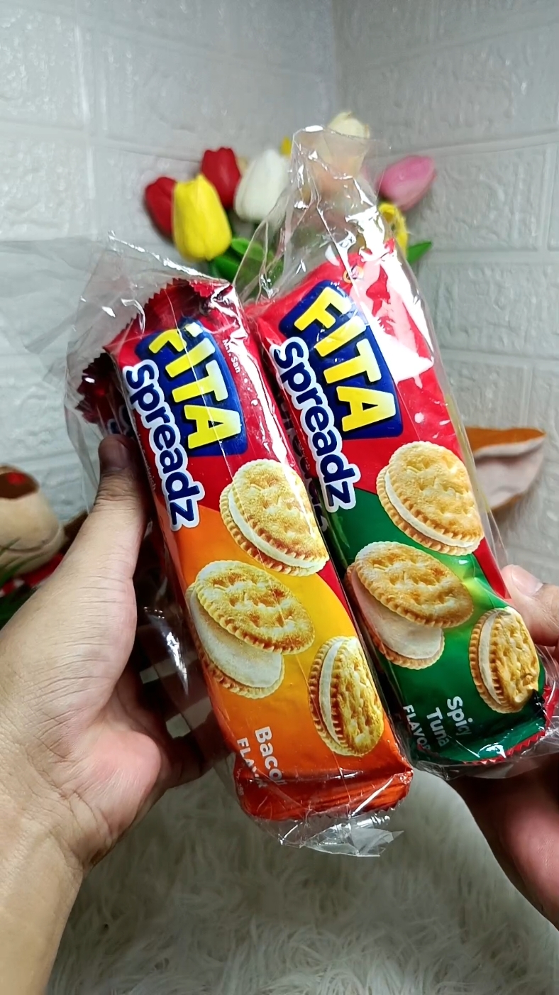 Monde Nissin - Fita Spreadz Bacon and Spicy Tuna Flavor | 25 grams x 10 Pieces #mondenissin #snackidea #pambaonsaschool #snackrecommendation #fitaspreadzspicytuna #fitaspreadzbaconflavor 