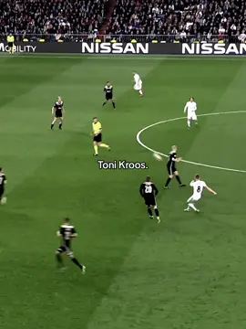 Part 1 | Toni Kroos Masterclass #tonikroos #skills #dribbling #realmadrid #germany 