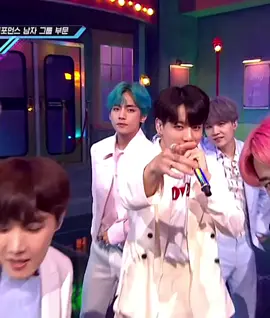 Boy with luv - BTS 💜  part 1.         #jungkook #taehyung #jimin #suga #jhope #jin #rm #bts #bangtan #btsarmy #jk #v #jiminie #yoongi #hoseok #seokjin #namjoon #kpop #fyp #agustd #kookie #tae #hobi #foryoupage 