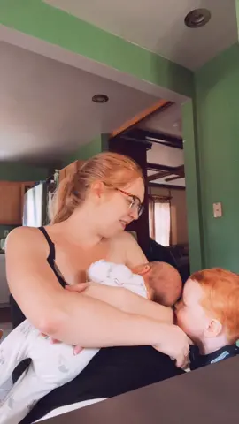 A realistic moment solo parenting 3 under 2  #3under2 #momtok #newborn #twinmom #sahm #MomsofTikTok 