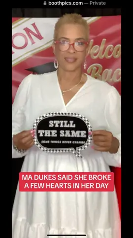 I see where I get my good looks from 🥰 #breakingmyheart #throwback #xyzabc #fyp #mom 