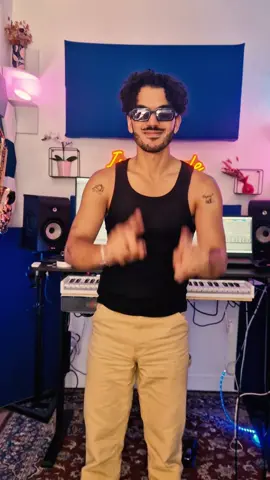 Faire un hit en moins de 30 secondes #chant #sax #house #remix #groove 