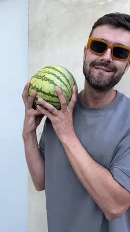 HAZ ESTA BROMA A TU MEJOR AMIGO Y LE DEJARÁS LOCO ‼️. 😂😂😂😂😂😱🍉🍉🍉🍉🍉🍉🍉🍉🍉🍉🍉🍉🍉🍉🍉🍉🍉🍉🧠💥.    ##lenguaje ##acento ##castellano ##español ##latino ##hispano ##latinoamerica ##españa ##vocabulario ##palabras ##lenguaje  ##rae ##conocimiento  ##aprendizaje  ##escritura ##culturageneral  ##literatura ##letras ##geografia  ##trend ##moda ##politica ##Viral   ##México ##mejico ##mejicano ##Colombia ##colombiano ##Argentina ##argentino ##Peru ##peruano ##Venezuela ##venezolano ##Chile ##chileno ##Ecuador ##ecuatoriano ##Guatemala ##Cuba ##cubano ##Bolivia ##boliviano ##RepúblicaDominicana ##dominicano ##Honduras ##hondureño ##Paraguay ##paraguayo ##ElSalvador ##salvadoreño ##Nicaragua ##nicaragüense ##CostaRica ##PuertoRico ##Panamá #Uruguay