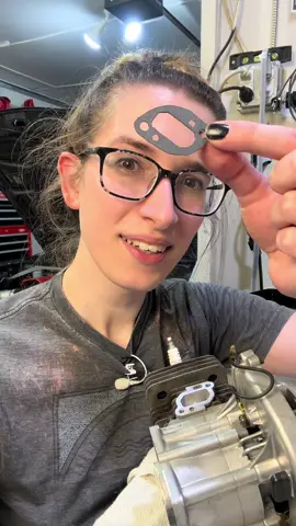 I hate waiting for 2 stroke 😠