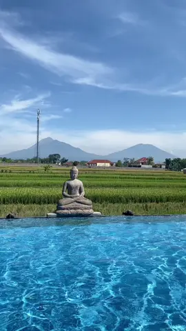 Pov: renang di Klaten serasa di Bali #klaten24jam #wisataklaten #exploreklaten #refreshing #weekend 