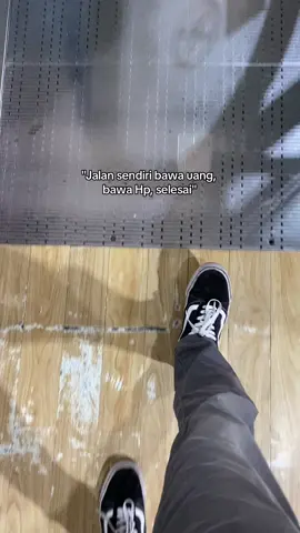 Sendiri lebih asik 😊😊😊 #fypシ゚viral🖤tiktok☆♡🦋myvideo  #papamuda  #tiktok  #fypdonggggggg 
