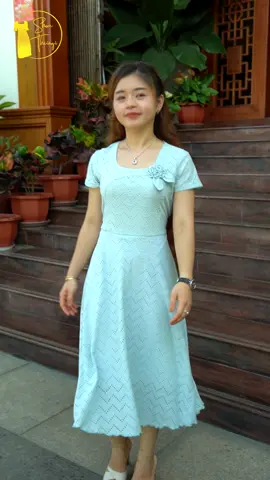 နှင်းဆီပွင့်အလှလေးနဲ့ ပိတ်ဖောက်ဆွဲဇာ ဂါဝန်လှလှလေး 😍 #tiktokforyou #fyppppppppppppppppppppppp #views #foryoupage #shwetheingi #dress #fashion 