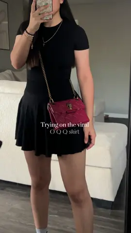 La verdad que me encantan estas faldas, la calidad es perfecta🩶 #fypシ゚viral #trending #paratii #fashion #outfitinspo #OOTD #oqq @OQQ 