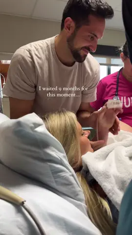 We will never let him forget 😂 Love you babe #genderreveal #itsaboy #boyorgirl #babybirth #babiesofinsta #newbaby #babylife #moms #momsofinsta #momlife #parents #parentlife #parentsofig #foryoupage #fyp #virał 