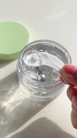 Glad2Glow Centella Allantoin Soothing Gel Moisturizer💧🍀 #Glad2glow #Moisturizer #มอยเจอไรเซอร์เจล #BeautyReview #รีวิวสกินแคร์ #รีวิวบิวตี้ #รีวิวบิวตี้ในtiktok #รีวิวของดีบอกต่อ #