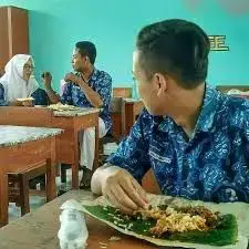 aku tahu perasaan mu bang#galaubrutal #galau #memefbngakak #fyp #4upage #4u 