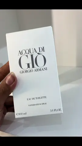 Giorgio Armani Acqua Di Gio EDT 100ml(Authentic) Instock! -top note Lime, Lemon, Orange ကို jasmine နံ့သင်းသင်းလေးပါလို့ အီမနေဘဲ fresh ဖြစ်ပြီး ရနံ့သင်းသင်း လေးနဲ့   -ယောက်ကျားလေးတွေအတွက်ဆွဲဆောင်မှုရှိတဲ့ ရနံ့မျိုး  ဖြစ်တဲ့အပြင် fresh ဖြစ်ပြီး မိန်းကလေးတွေလဲကြိုက်ကြတဲ့  Acqua Di Gio  Mandalay ဆိုဆိုင်မှာ လာကြည့်လို့ရပါတယ်🫶 💯Authentic quality အတွက်အပြည့်အဝအာမခံပါတယ် ✅Direct fromUS/UK ✅လိုချင်တဲ့designများရှိရင်လဲ pre order တင်ပေးပါတယ် #authenticbrandedcollection #instock #mandalay  📍 73street,between 28street*29street Mandalay,Myanmar ☎️ 09 957666610 ☎️ 09 951666640