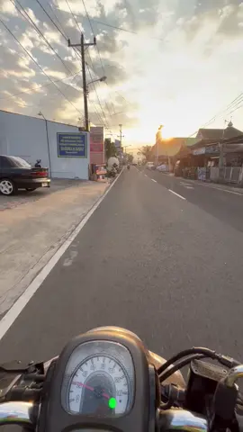 sore sore .. #naikscoopy #jalanjalannaikmotor #bahanswmu #mentahan #flyppppppppppppppppppppppppppppppp #flpyシ #ygyhyhfdyjugefjjhffghygf #foryoupage #storywa 