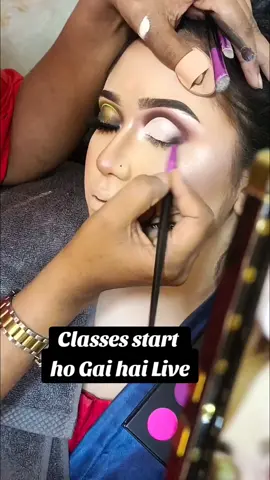 Alhamdulillah makeup ki class start ho gayi hai  #FNbeautysalon 
