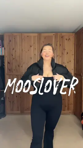 Wanna own the streets?Our bodysuit make you an instant street style icon 🤩🤩#mooslover #mooslover_freshfinds #fashion #vrial #style #comfy #curves #OOTD 