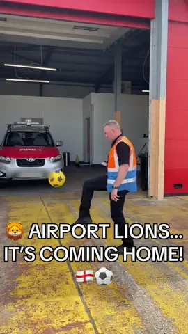 Come on England! The London Southend team is showing off their skills ahead of the #Euros2024 final this Sunday. Spain, we love you… but it’s coming home!! ⚽️  🏴󠁧󠁢󠁥󠁮󠁧󠁿  #FlyLondonSouthend #LondonSouthendAirport #AvGeeks #AviationDaily #Euros #SouthendOnSea #englandfootball #englandvsspain #euros24 #airportantics 
