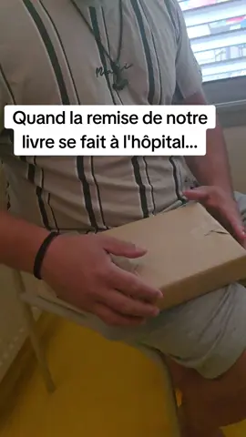 #histoire#livre#vie#bio#hopital  Il est enfin la.... Trop d'émotions !! Nous sommes à la recherche d'un éditeur afin de pouvoir en imprimer plus pour pouvoir le vendre à ceux intéressés... @La Forêt De Ssen 