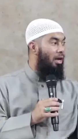 Perempuan terburuk, bermudah-mudah dengan yang bukan mahrom, apa lagi nauzubillah sampai ingin di ajak berzina (pacaran) #fyp #dakwah #islam 