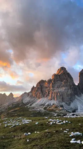 This place🥺 #dolomites #Hiking #sunset #mountains #fyp 