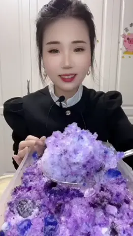 #yyiceeating #shavedice #colorice #squeakyiceeating #powderyiceeating #fypシ゚viral #crunchyiceeating #ICE4U #eatingice #iceasmr #crunchyice #icechunk #satisfyingvideos #crushedice #purpleice 