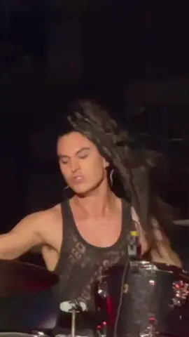 Ponytail Ethan 🤯 #ethantorchio  📹 manola_spaziani_mua, hey.ao (MOFC)  #ethantorchiosupermacy #ethanmaneskin #maneskinethan #ethanthedrummer #ethantorchiomaneskin #maneskinethantorchio #maneskin 