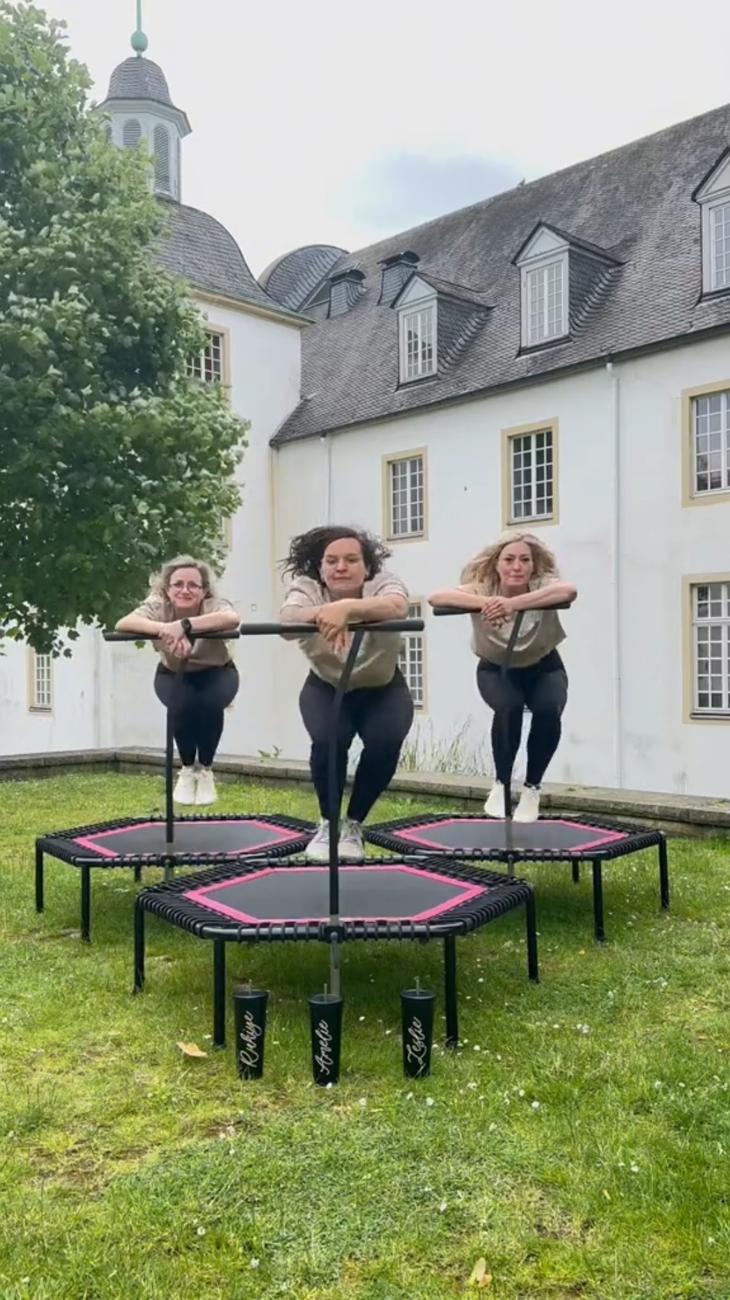 ⬇️Kindheits Erinnerrung ⬇️ . . 📌 Speicher dir dieses Videos direkt ab, wenn dir diese Kombination gefällt um sie schnell wieder zu finden.  . . Wer kennt noch Bibi & Tina von früher??? . . . . . . #bellicon #jumpinggirls #jumping #jumpingfitness #girls #fitnessmotivation #choreography #choreo #tattoo #tattoogirl #Sport #stomping #schlossborbeck #fitness #trampoline  #fitnessgirls #fitness #gymgirls #jumpingshakes #everydayisjumpingday #happy @Amelie ugc @Rukiye @bellicon mini trampoline @bellicon USA @Groundies 