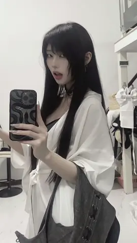 If im a dude is over for yall  #blackhair #darkeyes  #asianmans #emo #catlovers 