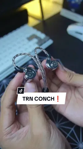 IEM BUDGET DAPET BANYAK❗ Cable 4 Core SPC, 3 Tuning Nozzle,3 Type Eartips, Jack Modular 3 Size & Pouch Storage 🤤 Karakter suara slightly warm, mild v-shape, punchy bass, vocal open, sparkling treble & extend 🔥 #trn #trnconch #iem #inearmonitors #earphone 